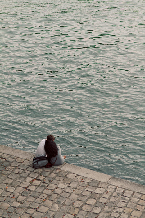 Young love on the Seine