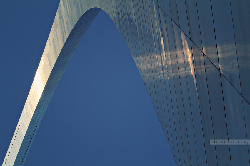 St. Louis arch, abstract