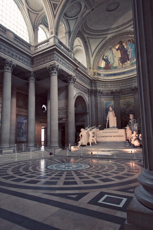 IMG_2500-1 The "altar" of the Pantheon