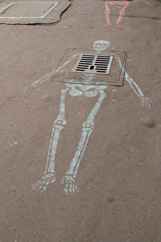 Skeleton graffiti