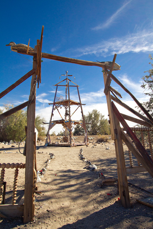 East Jesus tower, Salton Sea