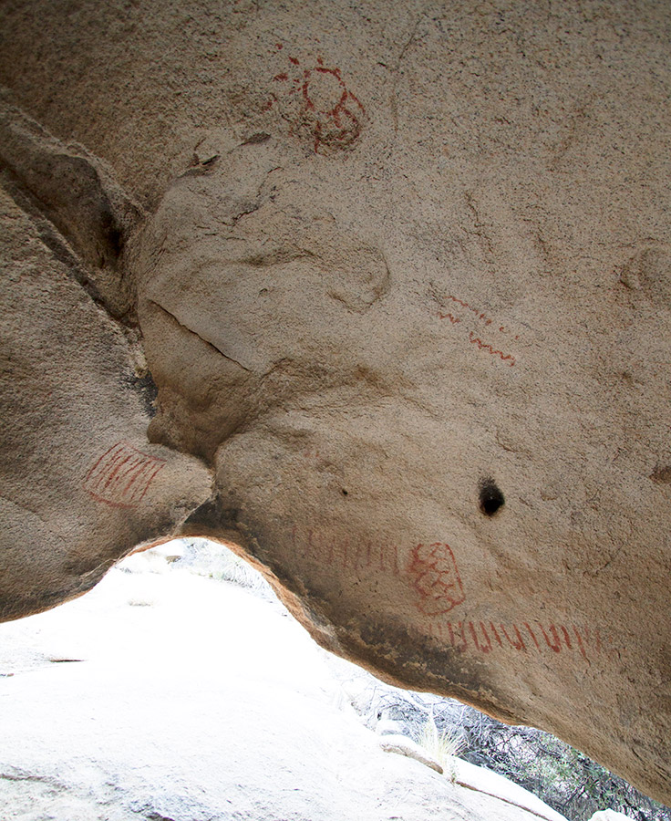 Indian pictographs near ruins at Joshua Tree