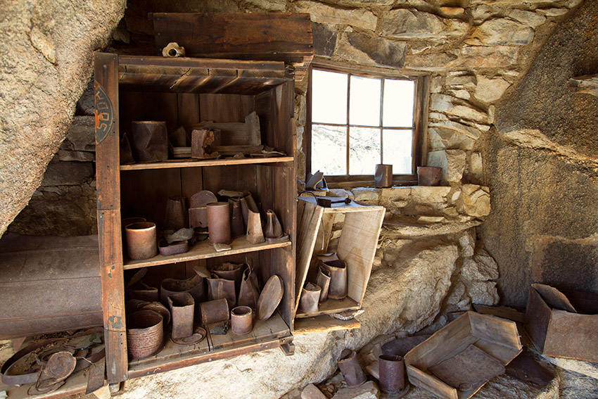 Abandoned miner's cabin at Joshua Tree, Eagle Hill