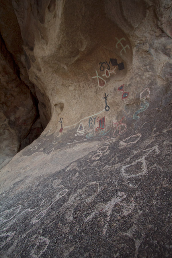 "Disney" pictographs near Barker Dam at Joshua Tree