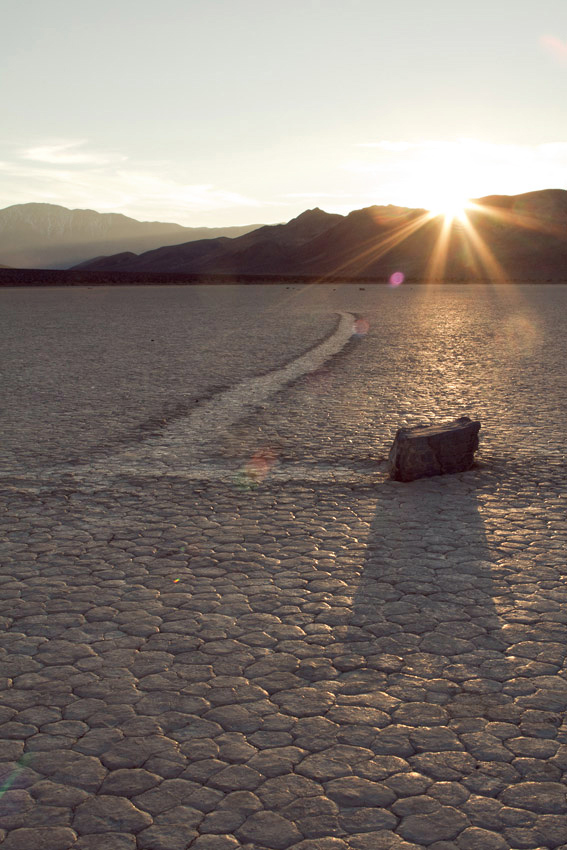 Devil's Racetrack, Death Valley